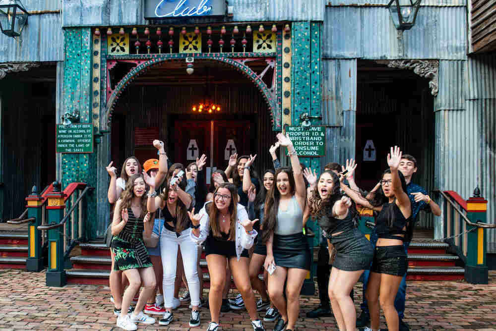 viagem para disney em grupo amizades