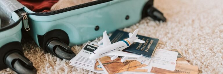 5 COISAS QUE NÃO PODEM FALTAR NA MALA DE MÃO PARA UMA VIAGEM INTERNACIONAL